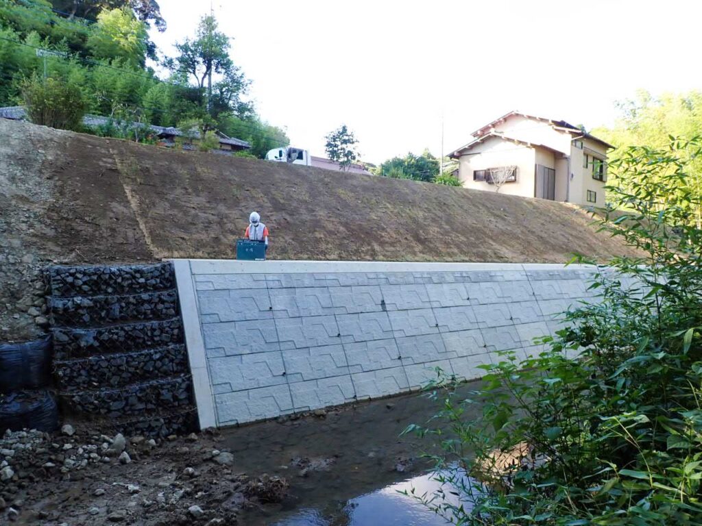 普通河川蔵持川　河川災害復旧工事